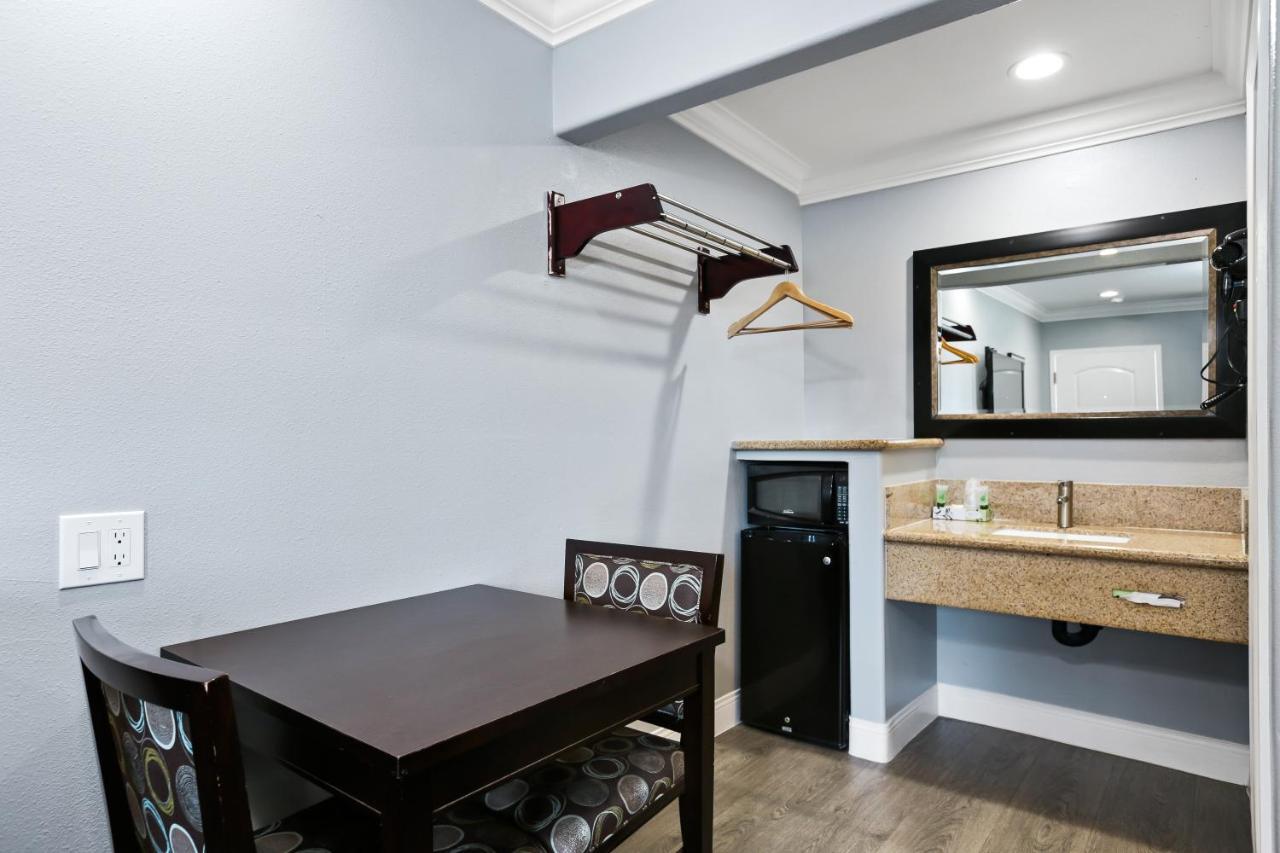 3rd Avenue Inn La Habra Extérieur photo